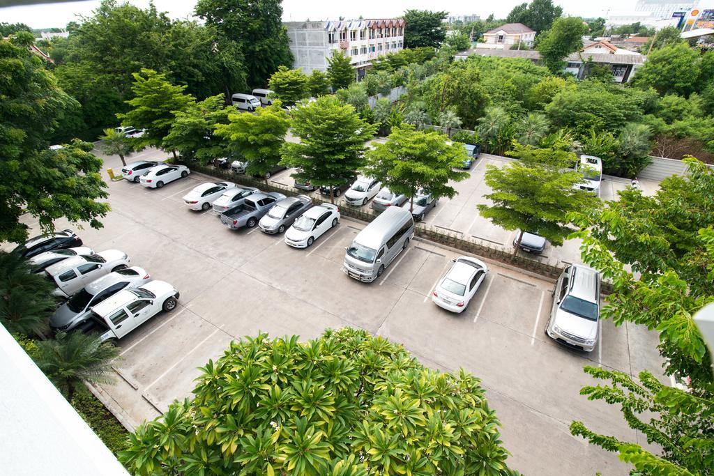 Sima Thani Hotel Nakhon Ratchasima Exterior photo